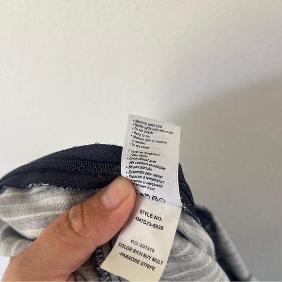 Paige Emma Cropped Tie Strap Jumpsuit In Rich Navy Paradise Stripe Size Small - Picture 15 of 15